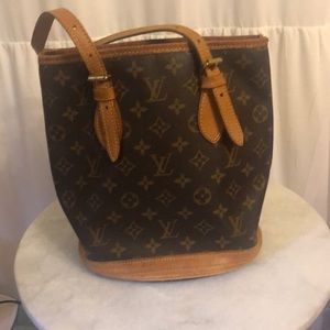 Louis Vuitton purse